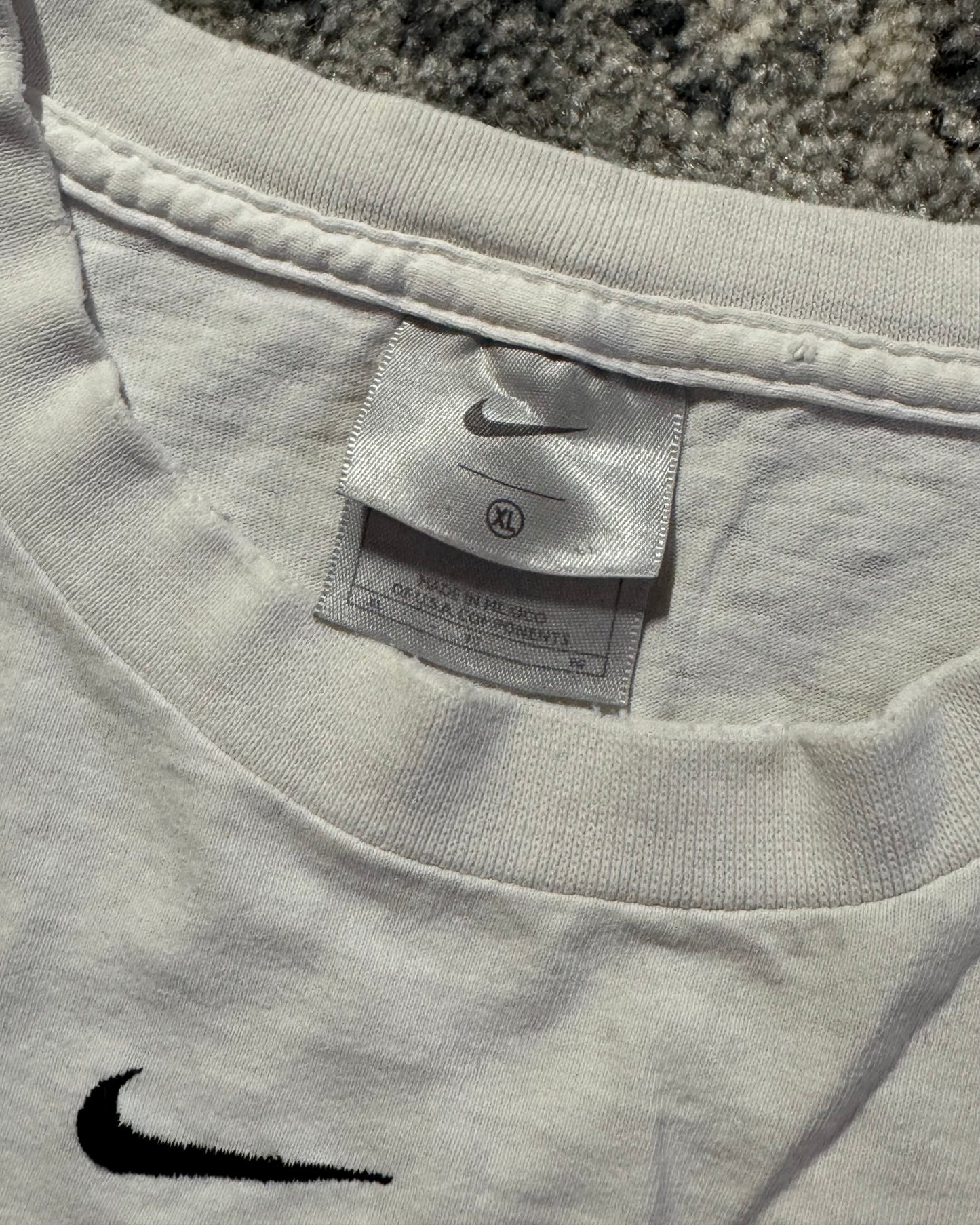 2000S NIKE CENTER SWOOSH TEE - XL