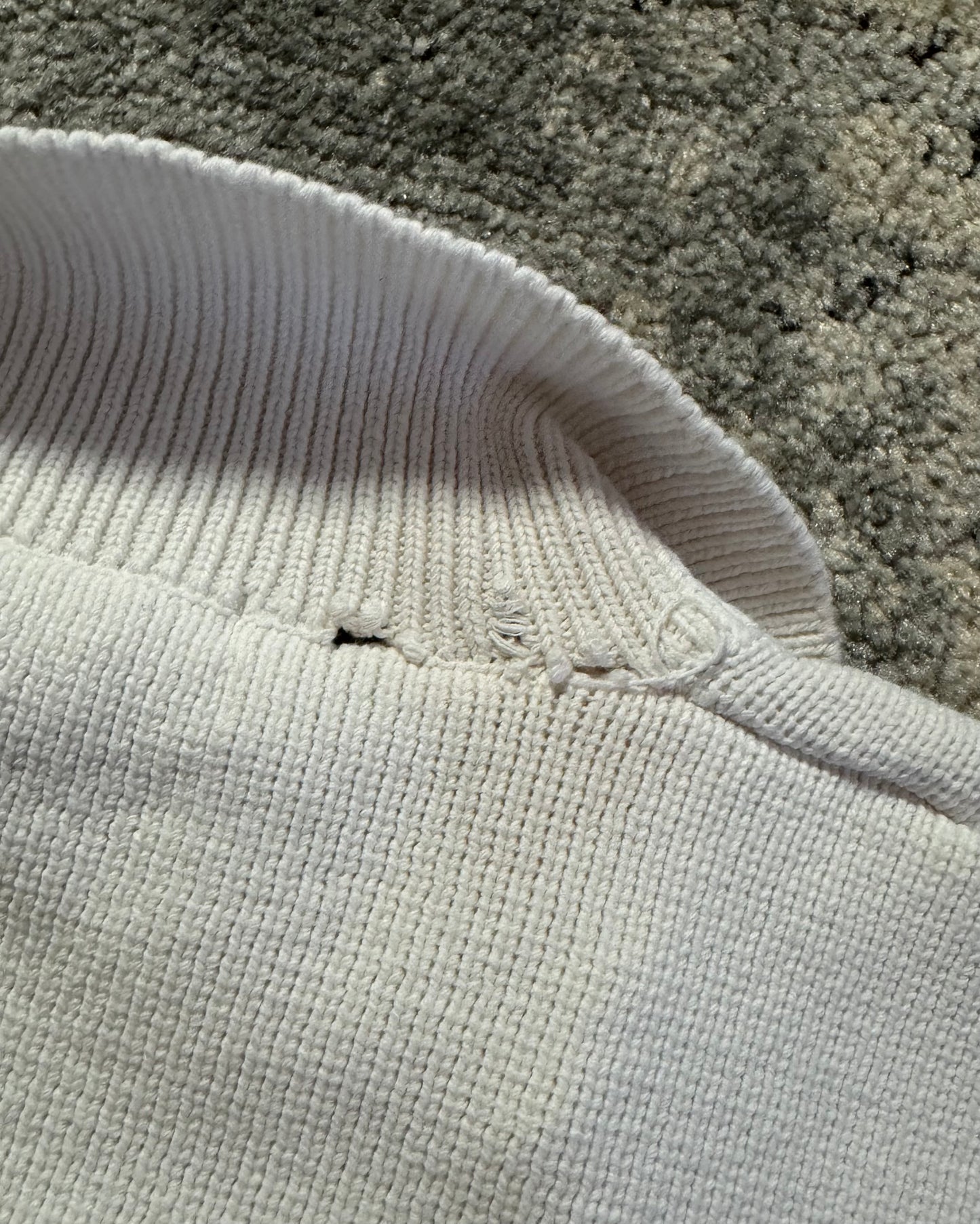 1990S CHRISTIAN DIOR KNIT SWEATER - LARGE