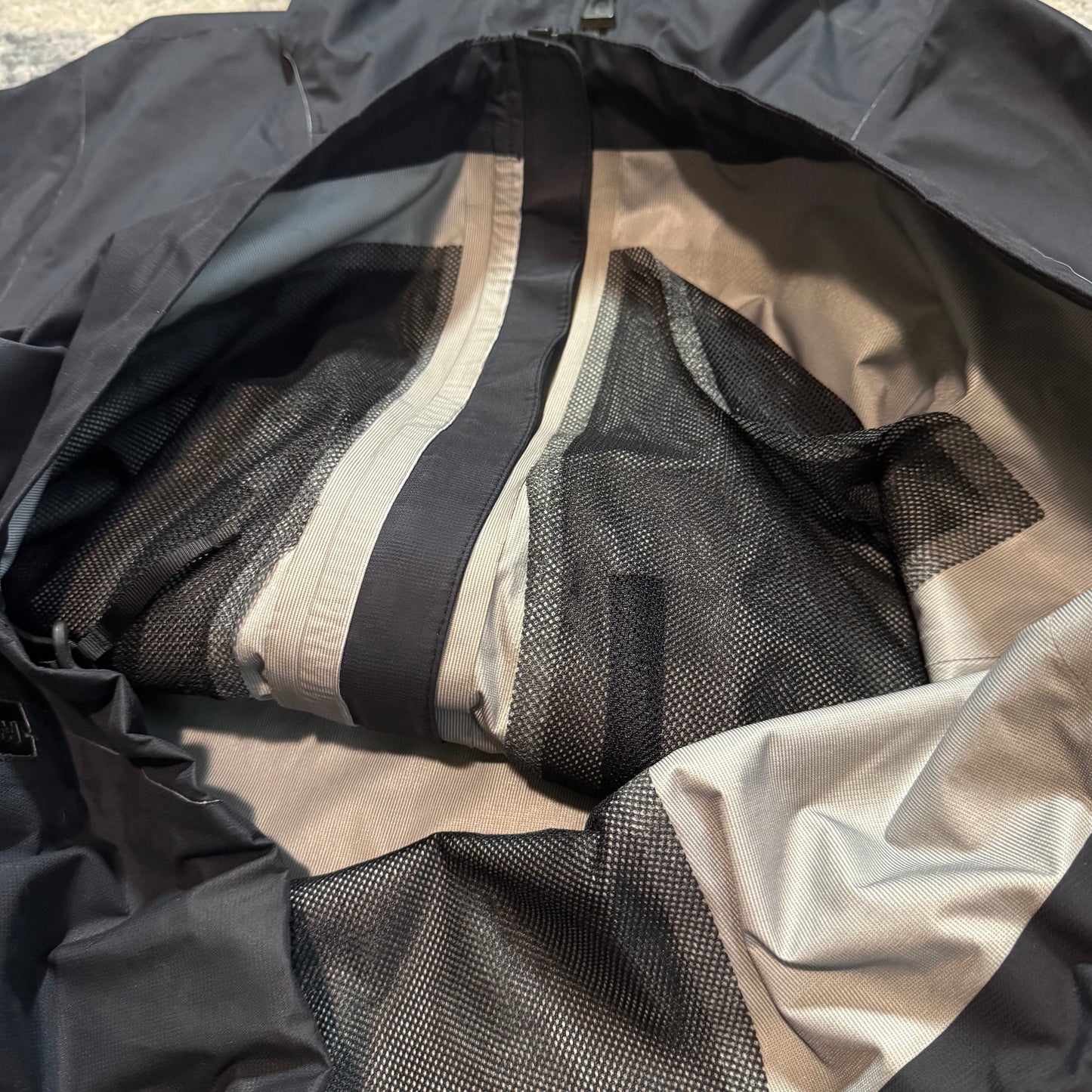 2000S OAKLEY RAIN JACKET - LARGE